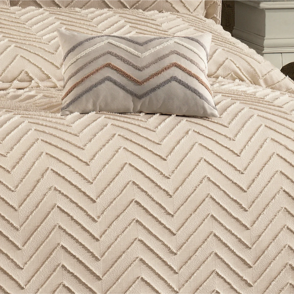 Almila 4 Stück 100% Chenille Tagesdecken-Set Cover Set