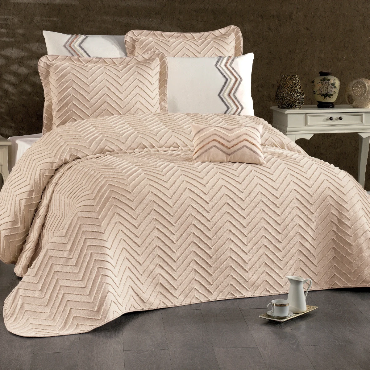 Almila 7 Stück 100% Chenille Pike Set