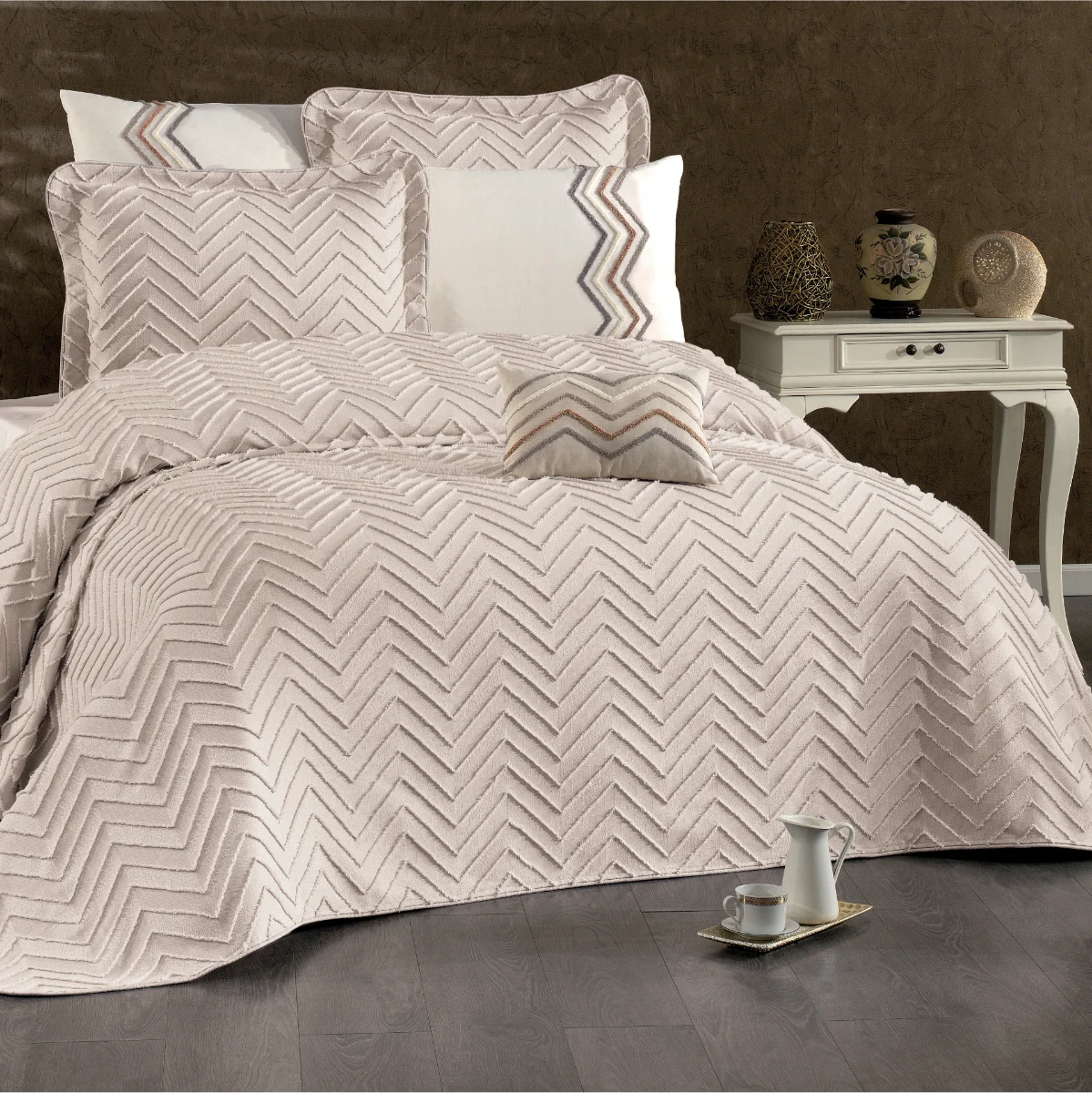 Almila 7 Stück 100% Chenille Pike Set