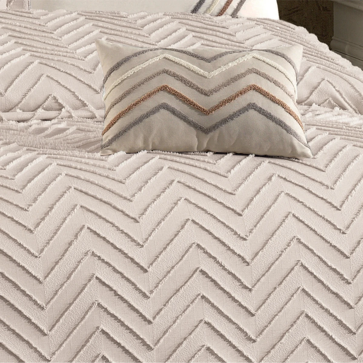 Almila 7 Stück 100% Chenille Pike Set