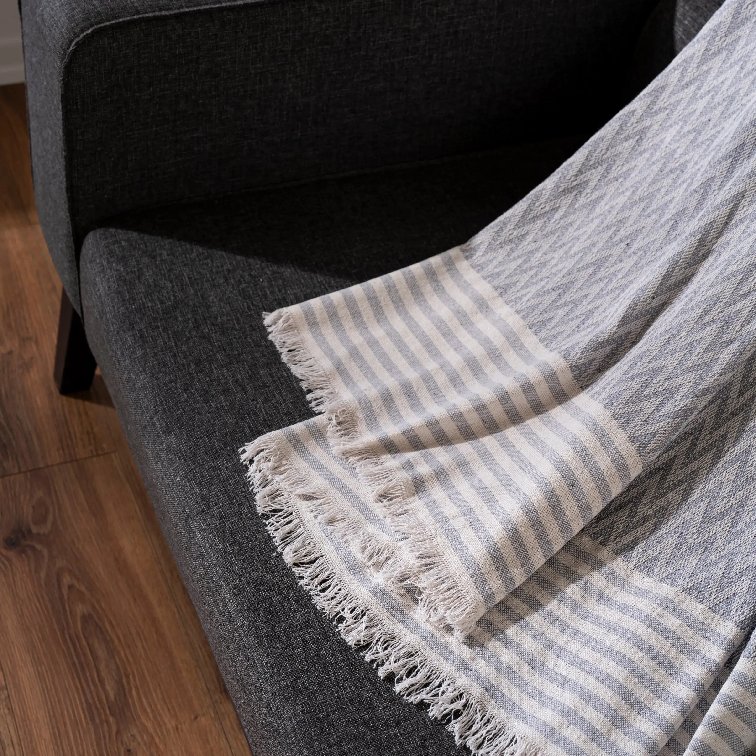 Multifunktionale Sofadecke Grau aus recycelter Baumwolle - 170x210 cm
